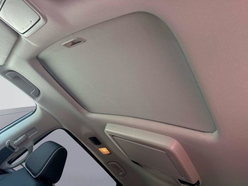 Certified 2026 Honda Odyssey Touring image 32