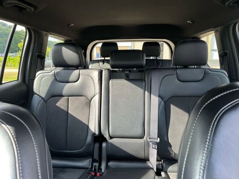 Used 2024 Jeep Grand Cherokee L Laredo AWD/4WD image 19