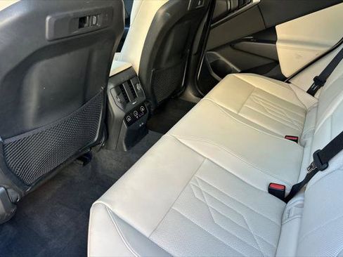 Used 2025 BMW X3 xDrive30i w/ Premium Package image 11