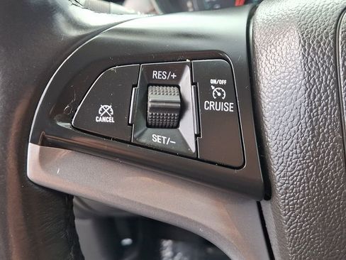 Used 2022 Chevrolet Trax LT w/ Driver Confidence Package AWD/4WD image 22
