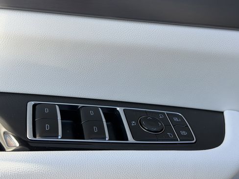 New 2026 Cadillac Vistiq Luxury AWD/4WD image 19