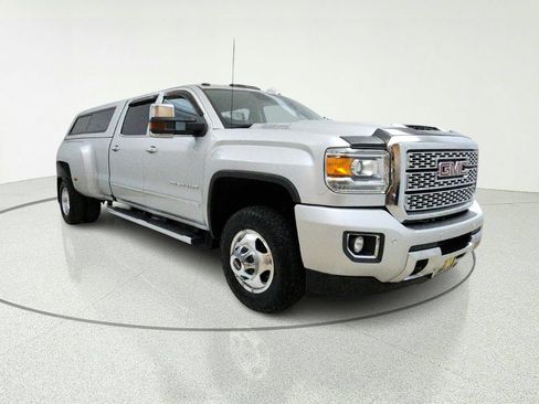 Used 2019 GMC Sierra 3500 Denali AWD/4WD image 1