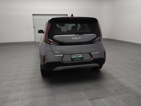 Used 2025 Kia Soul LX w/ LX Technology Package image 6