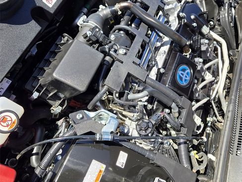 Used 2022 Toyota Corolla LE image 19