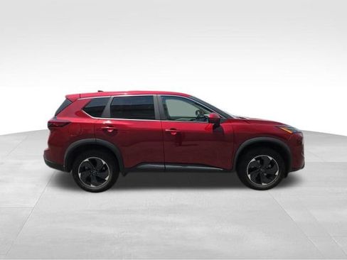 Used 2025 Nissan Rogue SV AWD/4WD image 9
