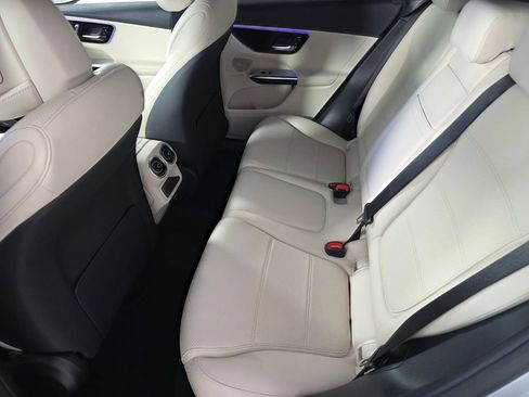 Used 2026 Mercedes-Benz GLC 300 image 13