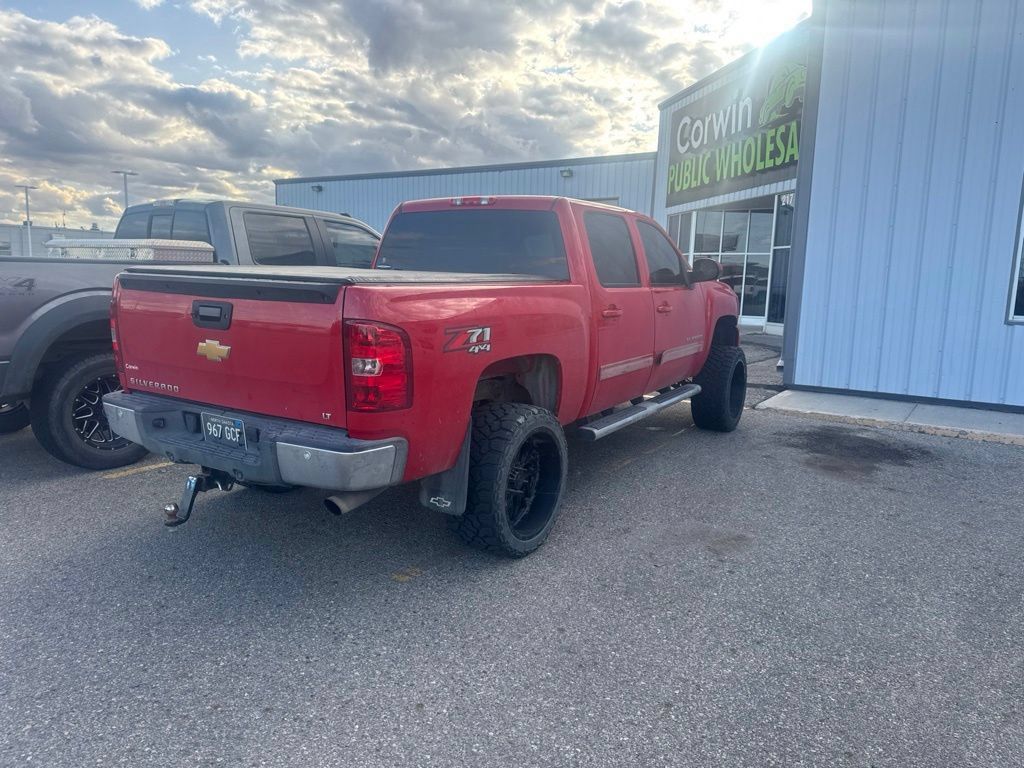 Used 2013 Chevrolet Silverado 1500 LT w/ Z71 Appearance Package AWD/4WD image 3
