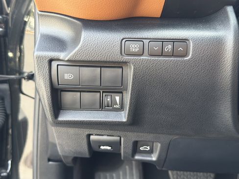 Used 2025 Lexus IS 350 F Sport RWD image 65