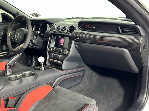 Used 2019 Ford Mustang Shelby GT350R w/ GT350R Equipment Group 920A RWD image 14