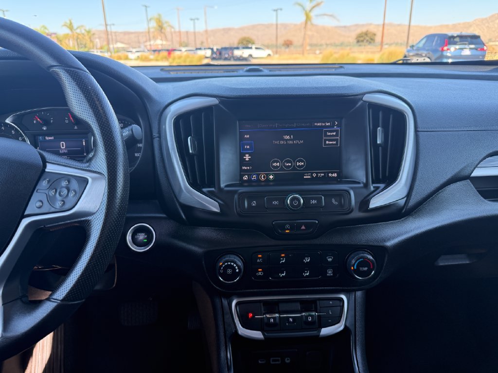 Used 2024 GMC Terrain SLE AWD/4WD image 16