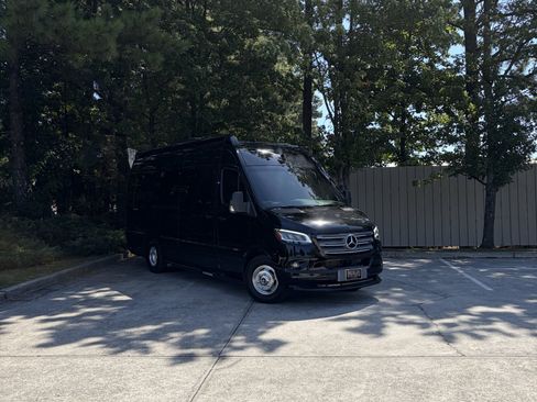 Used 2020 Mercedes-Benz Sprinter 3500 image 4