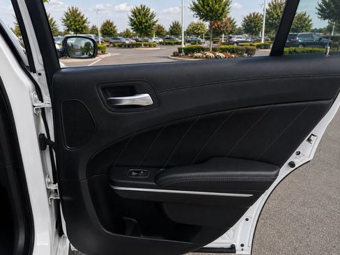 Used 2022 Dodge Charger Scat Pack RWD image 31