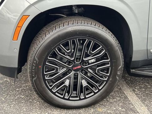 New 2026 GMC Yukon XL Elevation image 10