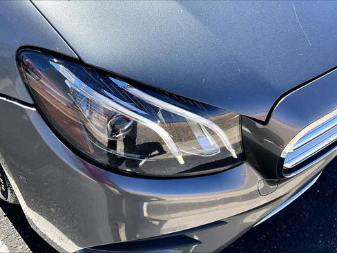 Used 2018 Mercedes-Benz E 400 E 400 image 24