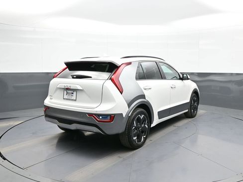 New 2025 Kia Niro Wave w/ Wave Preserve Package image 6