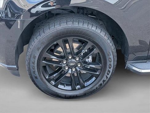 Used 2022 Ford Expedition XLT RWD image 15