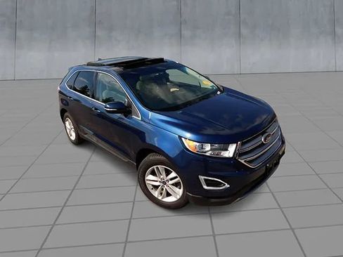 Used 2017 Ford Edge SEL w/ Equipment Group 201A AWD/4WD image 2