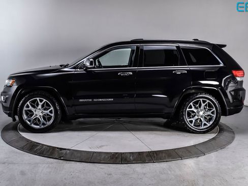 Used 2021 Jeep Grand Cherokee Overland w/ Protech Group AWD/4WD image 3