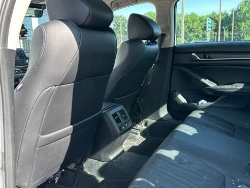 Used 2021 Honda Accord Touring image 13