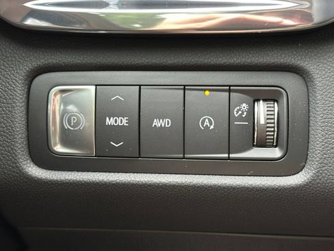 New 2026 GMC Acadia Elevation w/ Elevation Premium Package AWD/4WD image 31