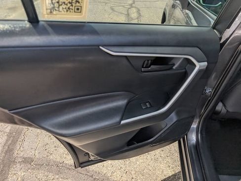 Used 2020 Toyota RAV4 LE w/ All Weather Liner Package AWD/4WD image 10