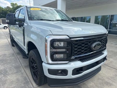 Used 2025 Ford F350 Lariat w/ Lariat Ultimate Package AWD/4WD image 1