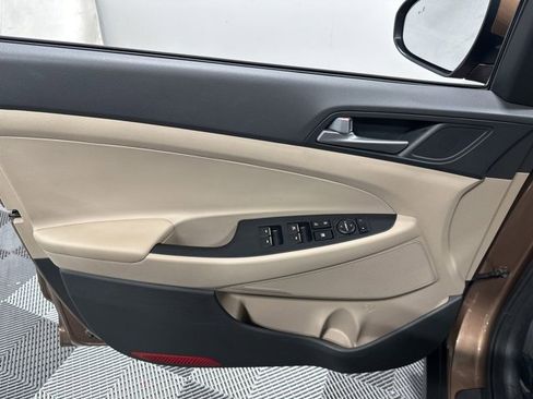 Used 2016 Hyundai Tucson Limited w/ Option Group 03 image 15