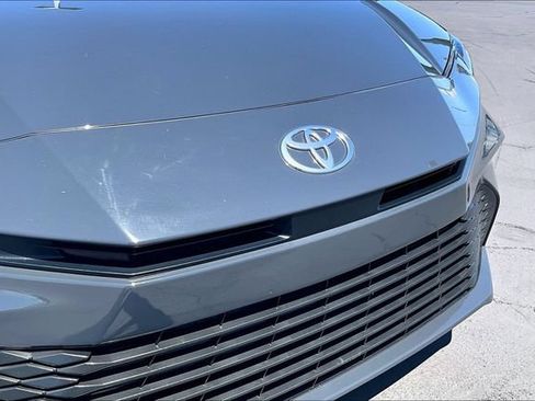 Used 2025 Toyota Camry LE FWD image 32