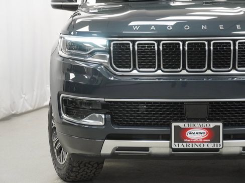 Used 2022 Jeep Wagoneer Series III w/ Flexible Seating Group image 7