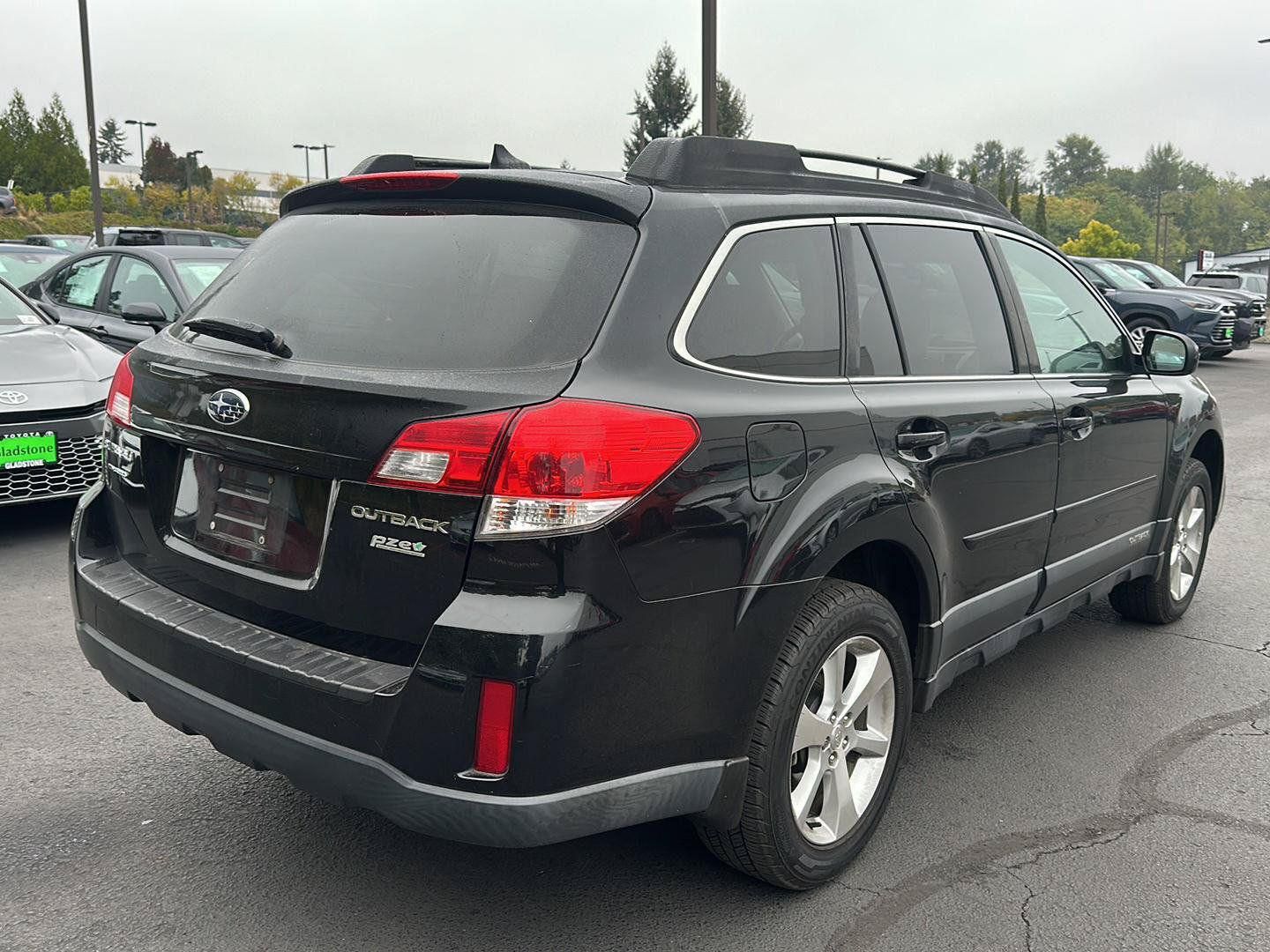 Used 2014 Subaru Outback 2.5i Limited w/ Moonroof Package AWD/4WD image 4