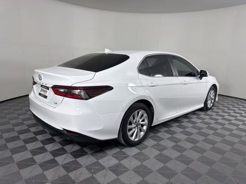 Used 2024 Toyota Camry LE image 3