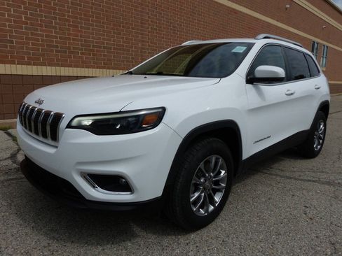 Used 2020 Jeep Cherokee Latitude Plus w/ Comfort/Convenience Group AWD/4WD image 6