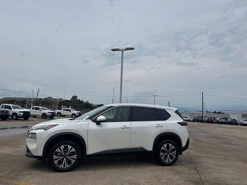 Certified 2023 Nissan Rogue SV AWD/4WD image 12