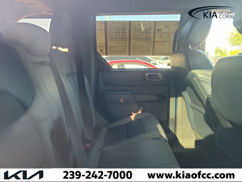 Used 2024 Ford Bronco Outer Banks AWD/4WD image 8