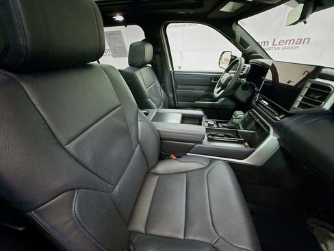 Used 2025 Toyota Sequoia Platinum image 30