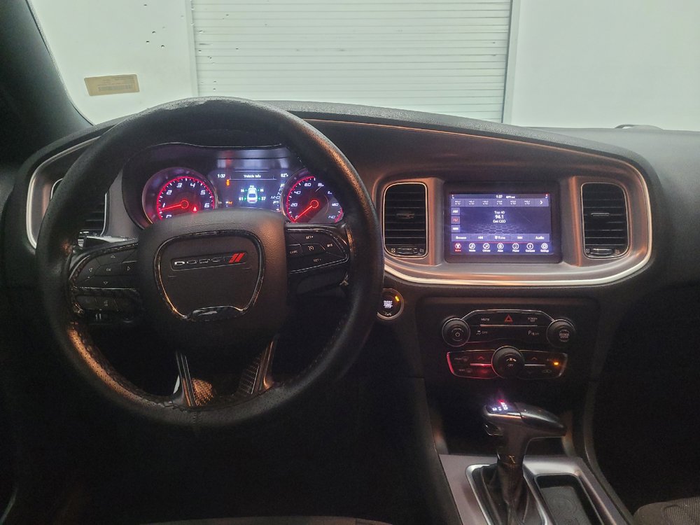 Used 2019 Dodge Charger SXT RWD image 22