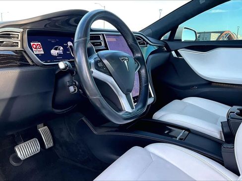 Used 2018 Tesla Model S 75D image 17