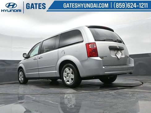 Used 2010 Dodge Grand Caravan SE w/ Climate Group FWD image 35