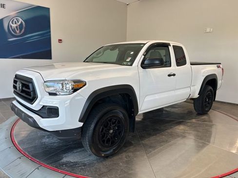 Used 2020 Toyota Tacoma SR w/ SX Package AWD/4WD image 2