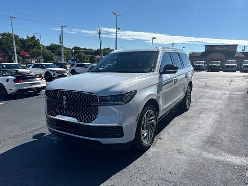 Used 2026 Lincoln Navigator Reserve AWD/4WD image 1