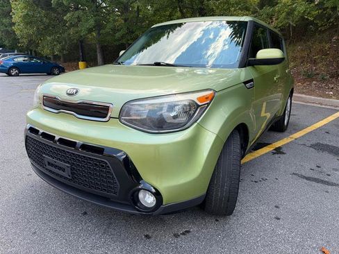 Used 2016 Kia Soul + FWD image 3