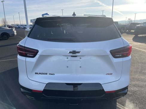 Certified 2024 Chevrolet Blazer RS w/ Driver Confidence II Package image 4