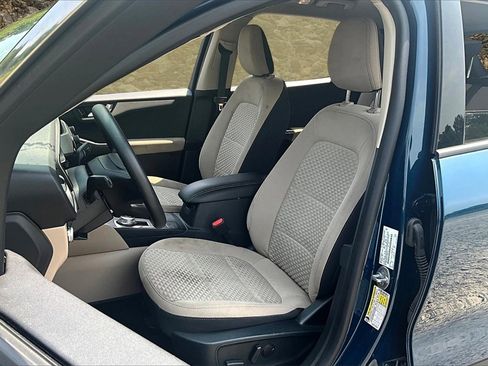 Used 2020 Ford Escape SE image 18