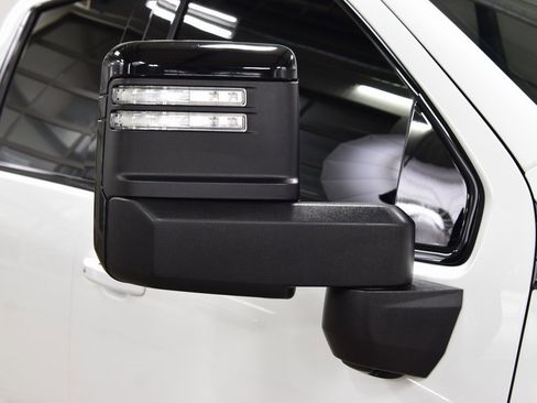 Used 2023 GMC Sierra 2500 AT4 w/ AT4 Premium Plus Package image 19