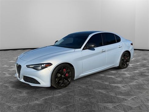 Used 2020 Alfa Romeo Giulia w/ Nero Edizione image 1