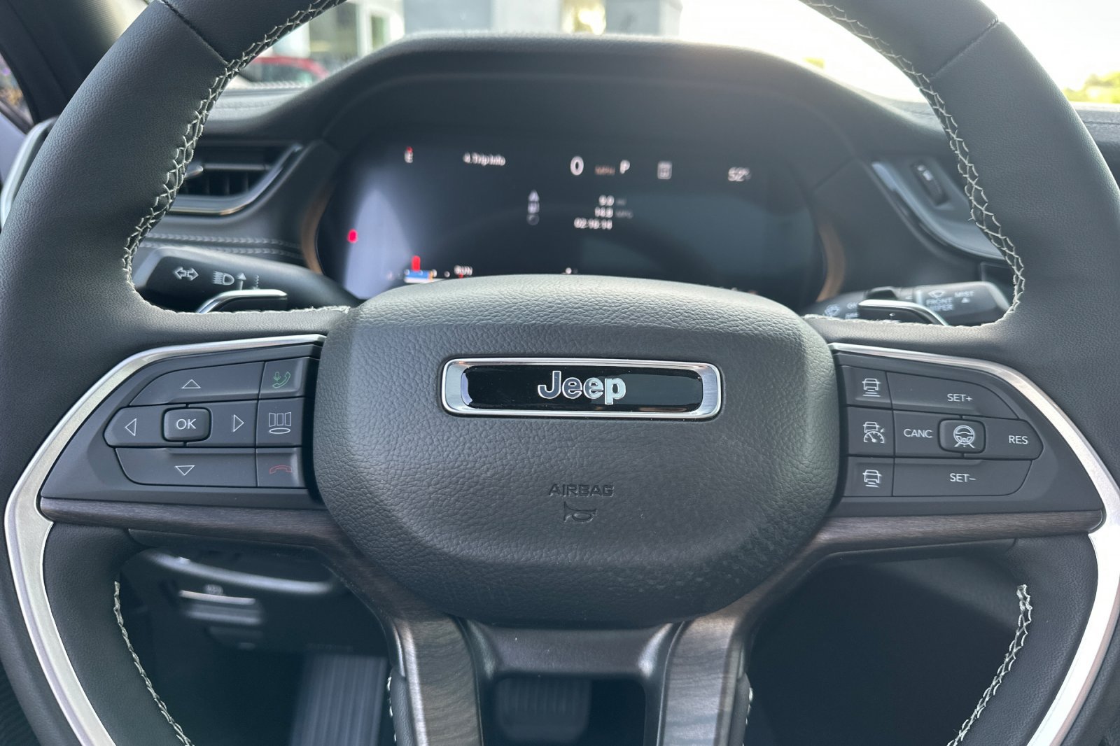 New 2026 Jeep Grand Cherokee Altitude AWD/4WD image 23
