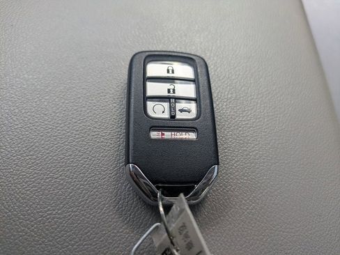 Used 2020 Honda Accord EX image 32