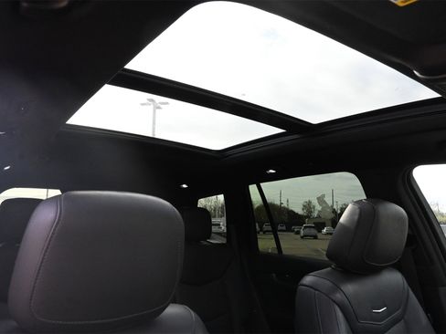 Used 2022 Cadillac XT6 Premium Luxury image 25