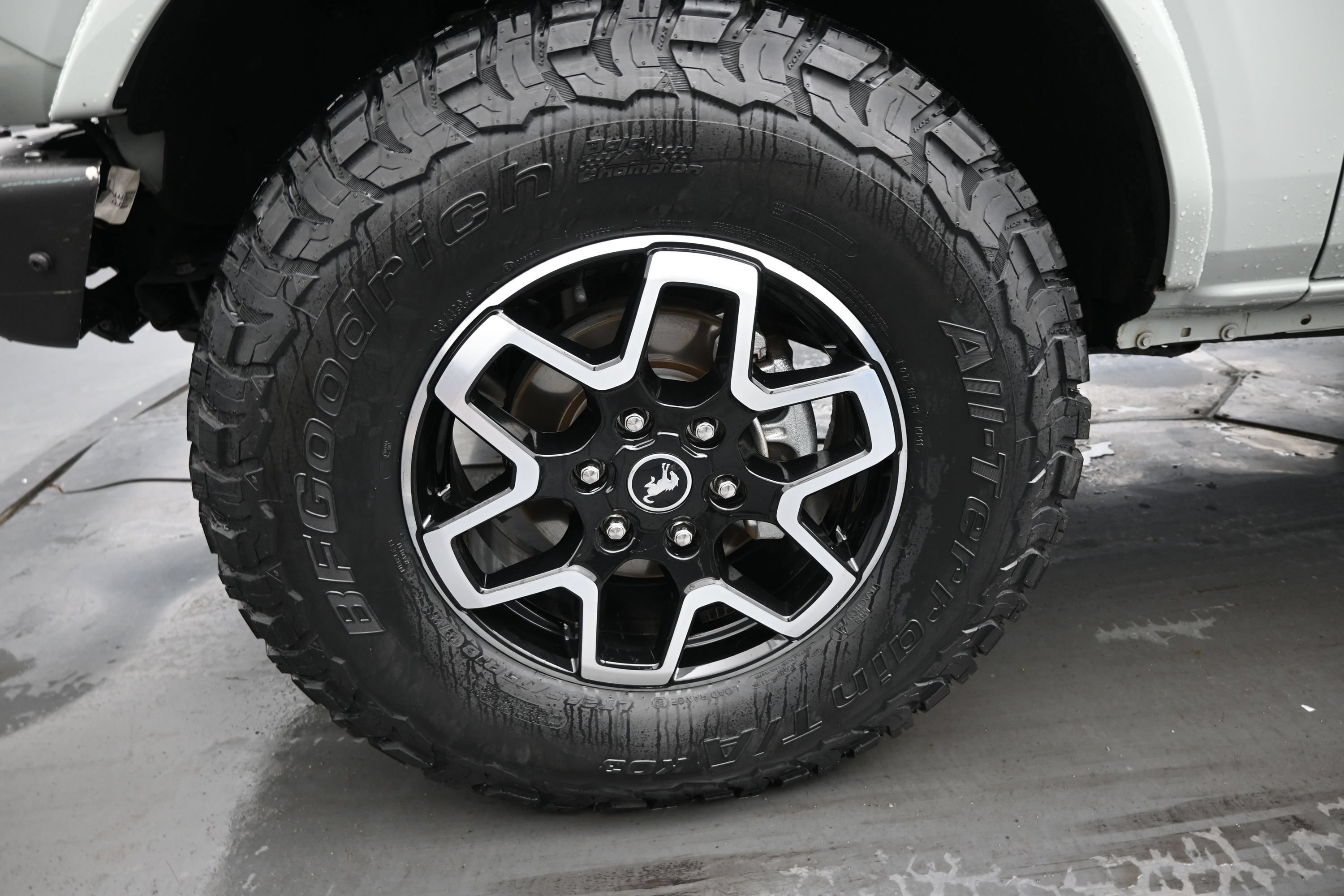 Used 2023 Ford Bronco Outer Banks AWD/4WD image 11