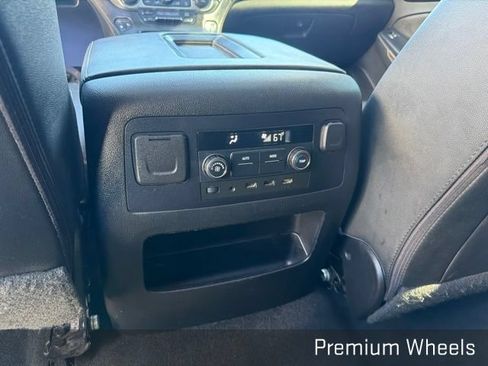 Used 2018 Chevrolet Tahoe LT AWD/4WD image 27